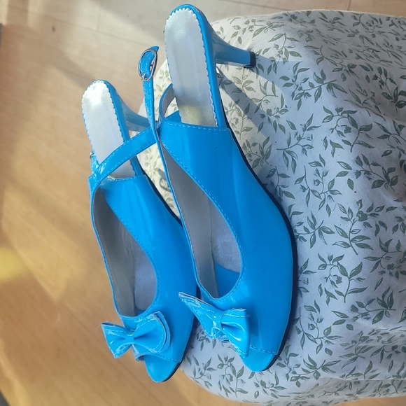 Heels size 11.5 - Picture 3 of 9